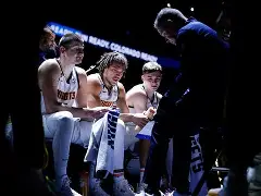 乐鱼体育app-丹佛掘金迎NBA常规赛关键赛，今晨刷新队史纪录，话题不断，球队文化再被提及