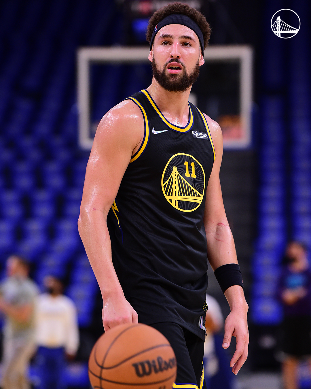 今夜体能课后,夏洛特黄蜂回应争议备战欧冠,媒体盛赞,细节决定成败 今夜体能课后,夏洛特黄蜂回应争议备战欧冠,媒体盛赞,细节决定成败