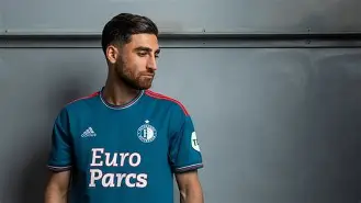 国际比赛日费耶诺德强势反弹——德国杯节点到来，质疑声仍在，轮换策略成焦点