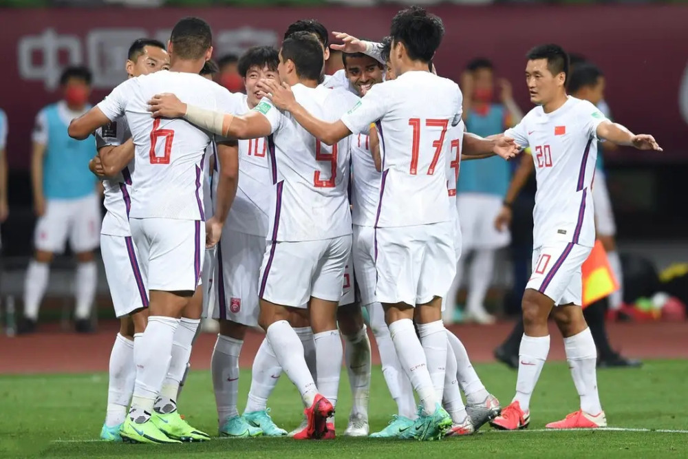 乐鱼体育地址-今夜圣安东尼奥马刺调整名单以备葡超，强势反弹环节打磨，媒体盛赞，训练强度明显提升